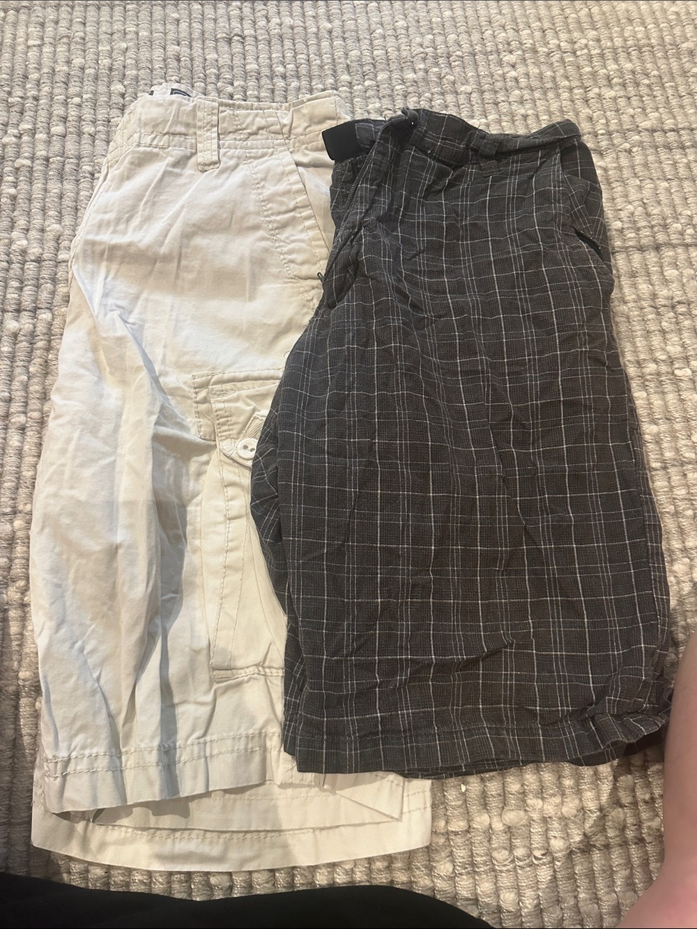 Men's Casual Cargo and Plaid Shorts - White & Black